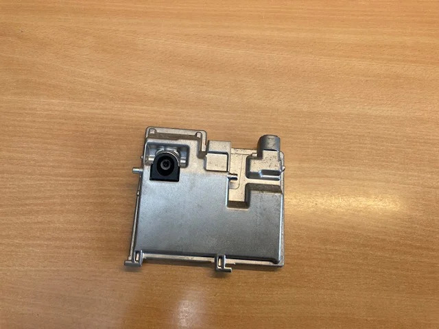 Mercedes A0004461805 – Mercedes multi function camera - Sistema eléctrico para Camión: foto 1 Mercedes A0004461805 – Mercedes multi function camera - Sistema eléctrico para Camión: foto 1