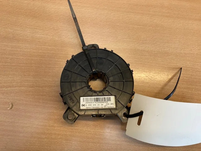 Mercedes A0004462634 – Mercedes sensor steering clock - Sistema eléctrico para Camión: foto 1 Mercedes A0004462634 – Mercedes sensor steering clock - Sistema eléctrico para Camión: foto 1