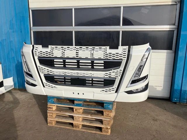 Volvo FH5 Front – Volvo 84210166 - Carrocería y exterior para Camión: foto 2 Volvo FH5 Front – Volvo 84210166 - Carrocería y exterior para Camión: foto 2