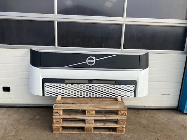 Volvo FH5 front – Volvo 84281452 - Carrocería y exterior para Camión: foto 1 Volvo FH5 front – Volvo 84281452 - Carrocería y exterior para Camión: foto 1