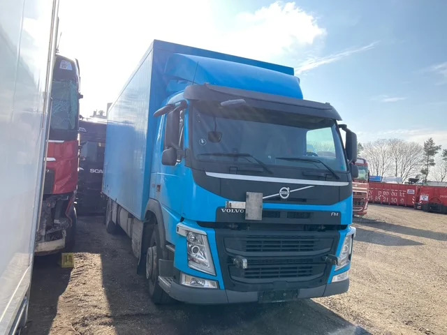 Volvo FM410 4X2 Box - Camión caja cerrada: foto 2 Volvo FM410 4X2 Box - Camión caja cerrada: foto 2