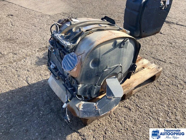 Volvo Silencer Volvo 22495989 - Silenciador/ Sistema de escape para Camión: foto 1 Volvo Silencer Volvo 22495989 - Silenciador/ Sistema de escape para Camión: foto 1