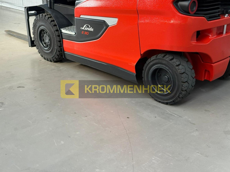 Carretilla elevadora eléctrica nuevo Linde E 30 Demo: foto 10