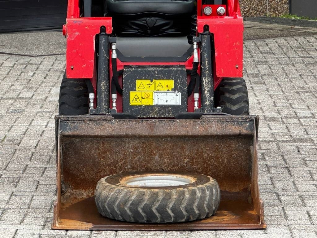 Manitou 850R, 2021, 365 hours! - Miniexcavadora: foto 3 Manitou 850R, 2021, 365 hours! - Miniexcavadora: foto 3