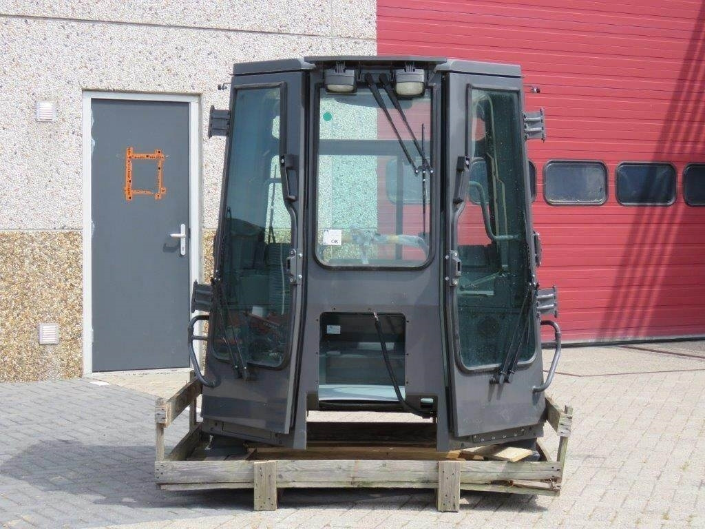 New Holland CE - Cabina para Maquinaria de construcción: foto 4 New Holland CE - Cabina para Maquinaria de construcción: foto 4