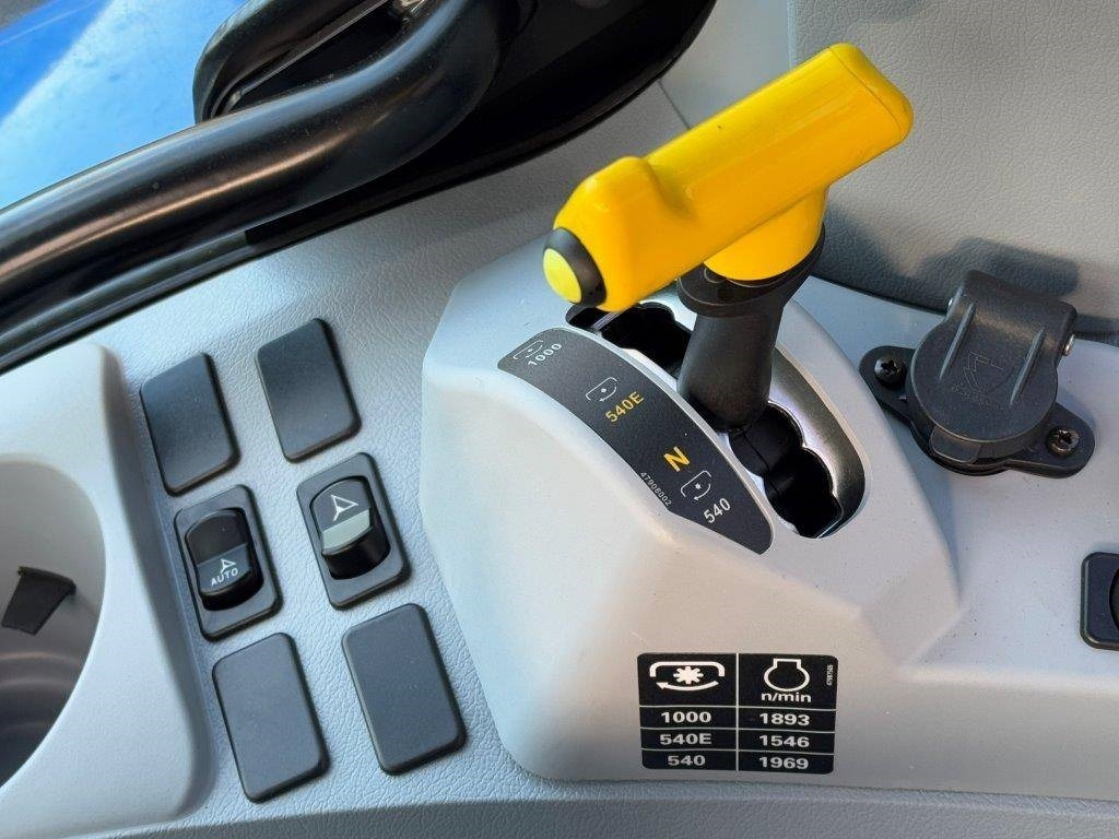 Tractor New Holland T6.180 Dynamic Command,: foto 28