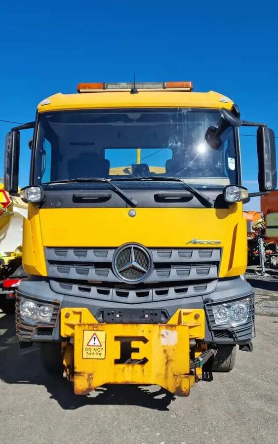 MERCEDES-BENZ Arocs 1824 / Cuthbertson MPB-18 - Volquete camión: foto 3 MERCEDES-BENZ Arocs 1824 / Cuthbertson MPB-18 - Volquete camión: foto 3