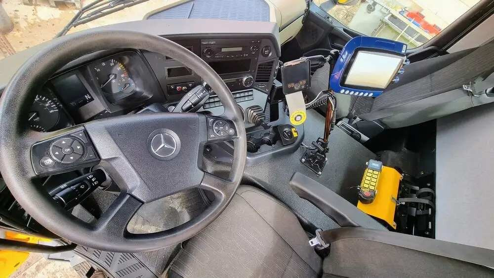 MERCEDES-BENZ Arocs 1824 / Cuthbertson MPB-18 - Volquete camión: foto 5 MERCEDES-BENZ Arocs 1824 / Cuthbertson MPB-18 - Volquete camión: foto 5