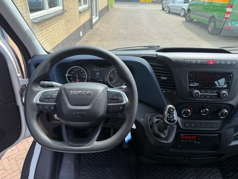 Iveco Daily 40C16 Hi Matic Be Trekker 8 Ton Dubbel Cabine Euro 6 AC COC - Cabeza tractora: foto 5 Iveco Daily 40C16 Hi Matic Be Trekker 8 Ton Dubbel Cabine Euro 6 AC COC - Cabeza tractora: foto 5