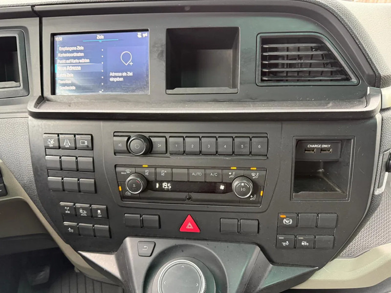 Portacontenedore/ Intercambiable camión MAN TGX 26.470 Haakarm VDL 21.T XLX Bed Fridge Smart Select Only 133.000KM!: foto 10 Portacontenedore/ Intercambiable camión MAN TGX 26.470 Haakarm VDL 21.T XLX Bed Fridge Smart Select Only 133.000KM!: foto 10