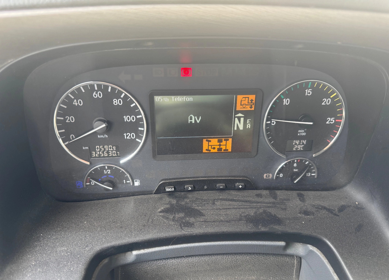 MERCEDES-BENZ ACTROS 2648 HDS 44TON /M 28 METRÓW R/C - Camión grúa: foto 3 MERCEDES-BENZ ACTROS 2648 HDS 44TON /M 28 METRÓW R/C - Camión grúa: foto 3