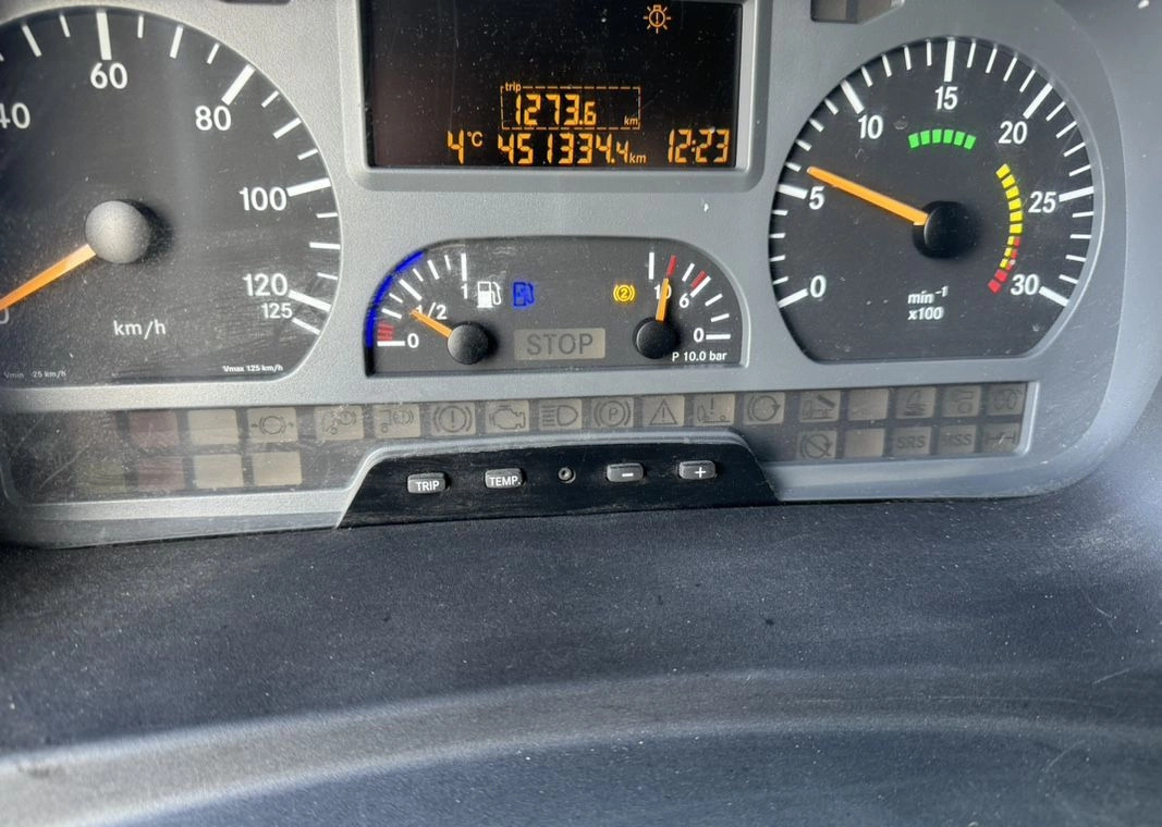 MERCEDES-BENZ ATEGO 1324 Sprowadzony - Isotérmico camión: foto 5 MERCEDES-BENZ ATEGO 1324 Sprowadzony - Isotérmico camión: foto 5