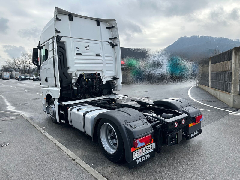 MAN TGX 18.510 4X2 LL SA Intarder Klima ACC - Cabeza tractora: foto 4 MAN TGX 18.510 4X2 LL SA Intarder Klima ACC - Cabeza tractora: foto 4