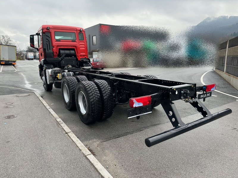 MAN TGS 33.400 6X4 BB CH - Chasis camión: foto 4 MAN TGS 33.400 6X4 BB CH - Chasis camión: foto 4