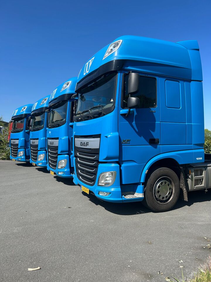 DAF XF 460 4x XF460 Super Space Cab - Cabeza tractora: foto 2 DAF XF 460 4x XF460 Super Space Cab - Cabeza tractora: foto 2