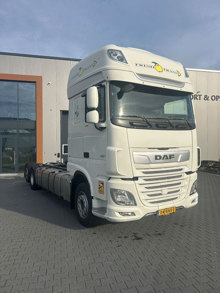 DAF XF 530 XF530 Super Space Cab FAR - Chasis camión: foto 2 DAF XF 530 XF530 Super Space Cab FAR - Chasis camión: foto 2