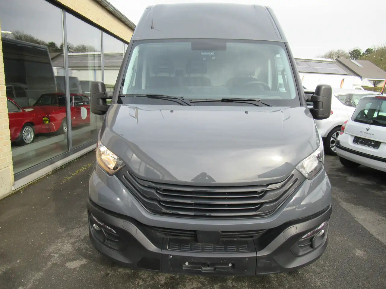 Iveco Daily L3h2 clim 23000€+tva/btw - Furgón: foto 3 Iveco Daily L3h2 clim 23000€+tva/btw - Furgón: foto 3