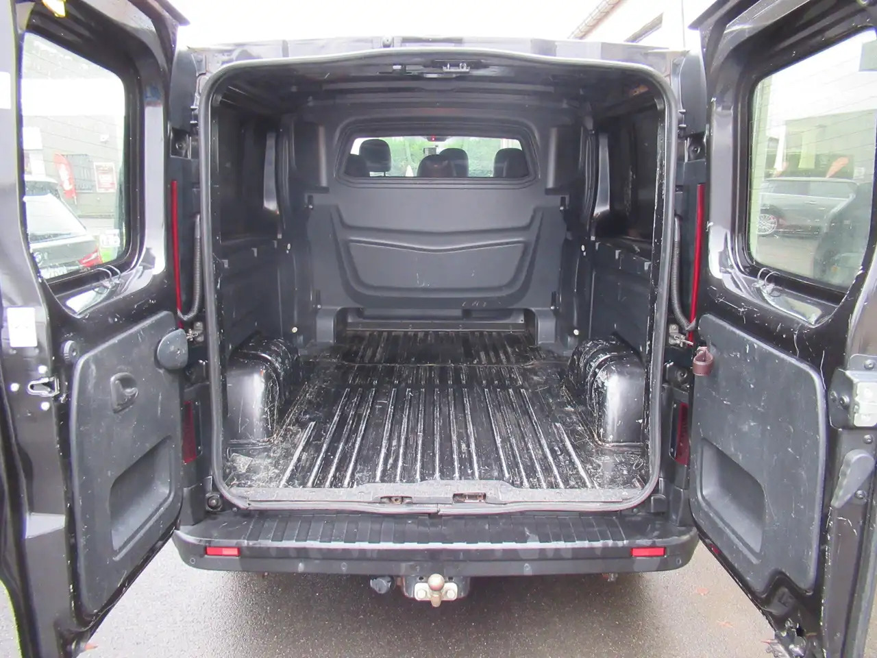 Renault Trafic DBLE CAB L2 AIRCO NAVI CRUISE 14800€+TVA - Furgoneta combi: foto 5 Renault Trafic DBLE CAB L2 AIRCO NAVI CRUISE 14800€+TVA - Furgoneta combi: foto 5