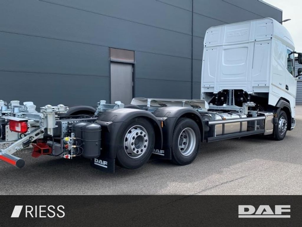 DAF XG 480 FAN 6X2 Multiwechsler 1120-1320 mm 2xAHK - Portacontenedore/ Intercambiable camión: foto 2 DAF XG 480 FAN 6X2 Multiwechsler 1120-1320 mm 2xAHK - Portacontenedore/ Intercambiable camión: foto 2