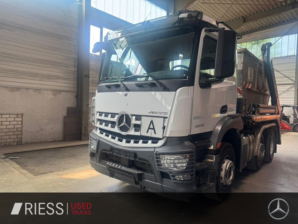Mercedes-Benz Arocs 2546 L 6x2 Meiller Absetzer Navi AUT AHK - Volquete camión: foto 5 Mercedes-Benz Arocs 2546 L 6x2 Meiller Absetzer Navi AUT AHK - Volquete camión: foto 5