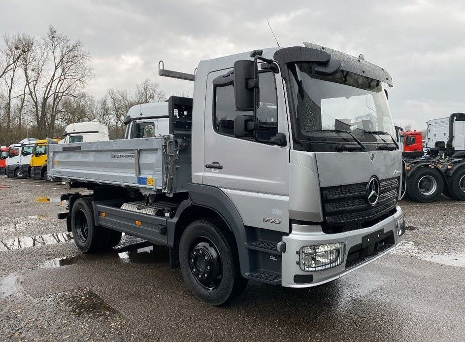 Mercedes-Benz Atego 1530 K 4x2 - Volquete camión: foto 1 Mercedes-Benz Atego 1530 K 4x2 - Volquete camión: foto 1
