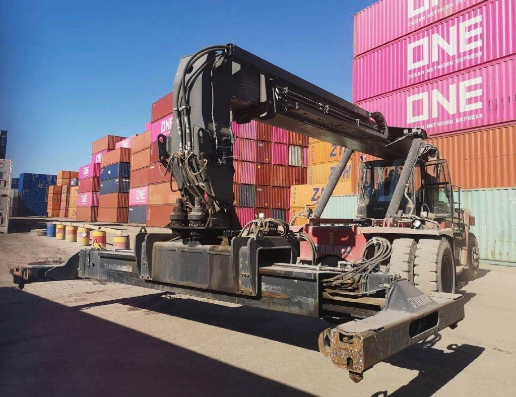 Kalmar DRG100-54S6 - Reach stacker: foto 2 Kalmar DRG100-54S6 - Reach stacker: foto 2
