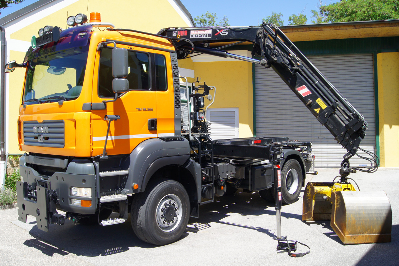 MAN TGA 18.360 BL 4x4/Euro4/TÜV/HIAB 111 korbfähig/MULTILIFT/Winterdienst - Volquete camión, Camión grúa: foto 2 MAN TGA 18.360 BL 4x4/Euro4/TÜV/HIAB 111 korbfähig/MULTILIFT/Winterdienst - Volquete camión, Camión grúa: foto 2