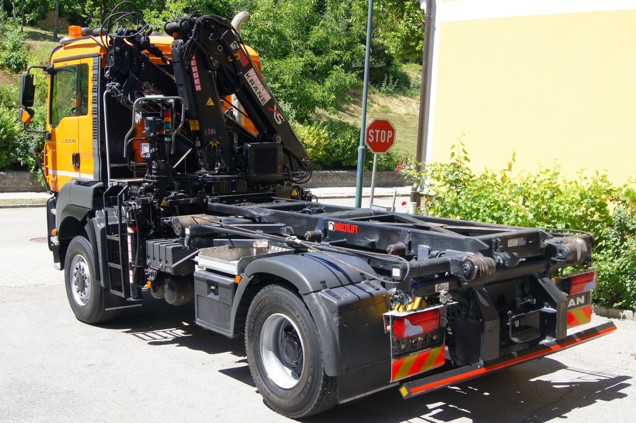 MAN TGA 18.360 BL 4x4/Euro4/TÜV/HIAB 111 korbfähig/MULTILIFT/Winterdienst - Volquete camión, Camión grúa: foto 4 MAN TGA 18.360 BL 4x4/Euro4/TÜV/HIAB 111 korbfähig/MULTILIFT/Winterdienst - Volquete camión, Camión grúa: foto 4