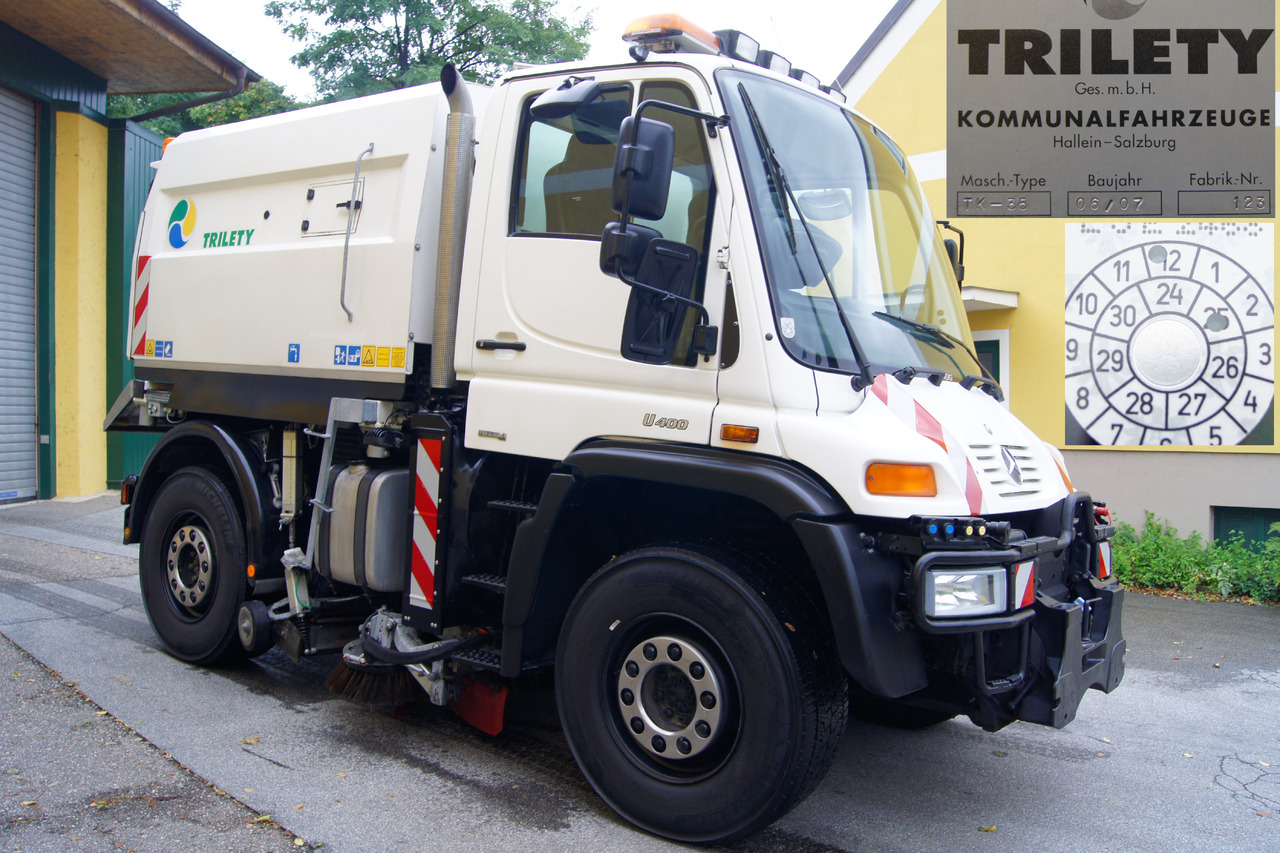 UNIMOG Unimog U400 + TRILETY Kehrmaschine/TÜV/EUR4/Leistungshydraulik - Barredora vial: foto 2 UNIMOG Unimog U400 + TRILETY Kehrmaschine/TÜV/EUR4/Leistungshydraulik - Barredora vial: foto 2