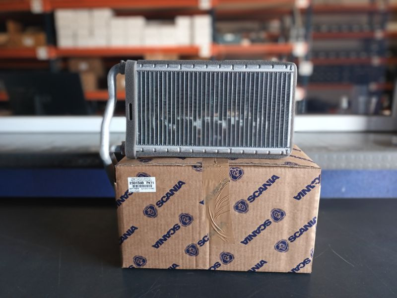 SCANIA HEAT EXCHANGER - 2301598 - Calefacción/ Ventilación para Camión: foto 1 SCANIA HEAT EXCHANGER - 2301598 - Calefacción/ Ventilación para Camión: foto 1