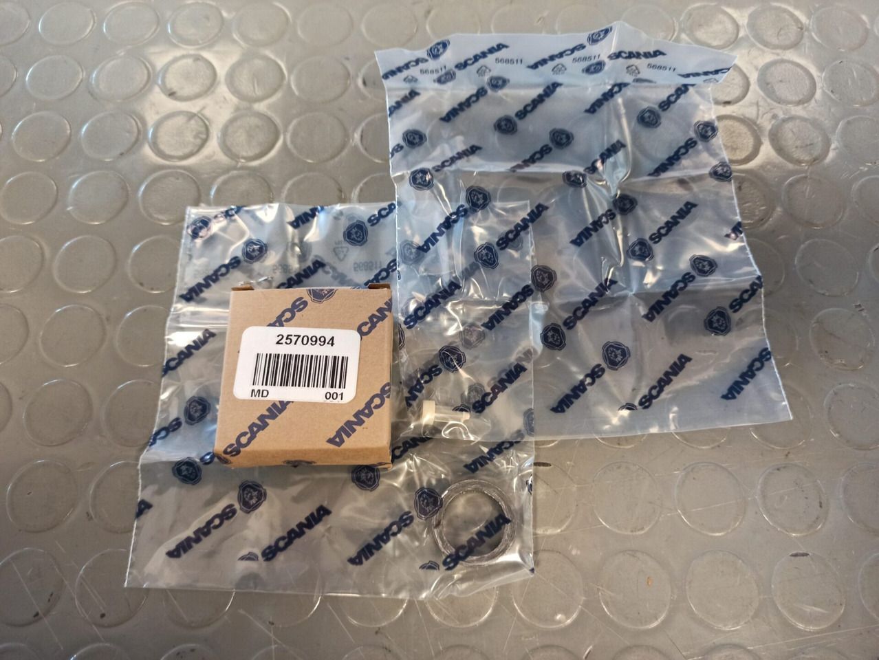 SCANIA REPAIR KIT 2570994 - Kit de reparación de motores para Camión: foto 1 SCANIA REPAIR KIT 2570994 - Kit de reparación de motores para Camión: foto 1
