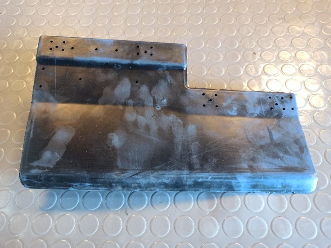 SCANIA RIGHT MUDGUARD SEAL - 1309656 - Guardabarros para Camión: foto 1 SCANIA RIGHT MUDGUARD SEAL - 1309656 - Guardabarros para Camión: foto 1