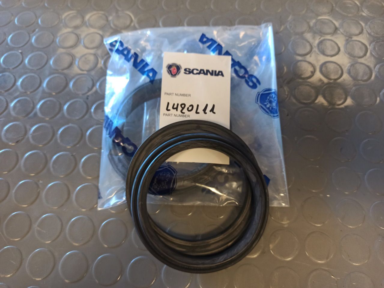 SCANIA SEAL 1422111 - Junta de motor para Camión: foto 1 SCANIA SEAL 1422111 - Junta de motor para Camión: foto 1