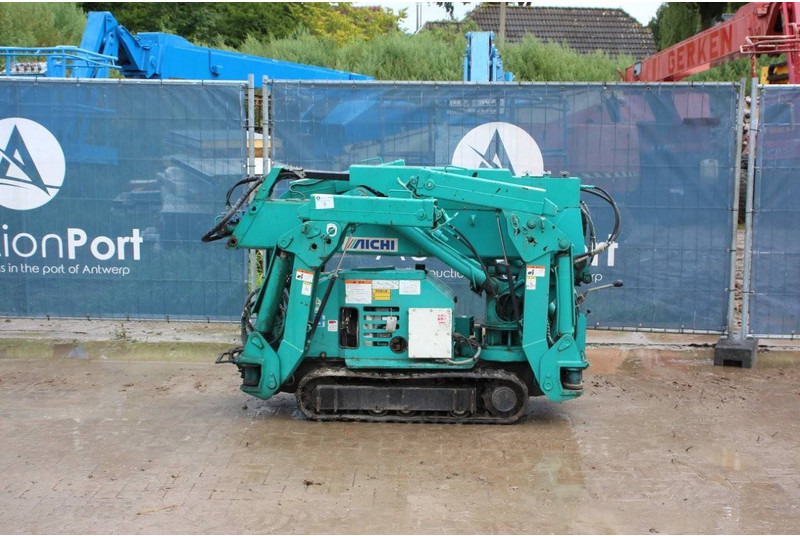 Aichi UJ012 - Grúa sobre orugas: foto 2 Aichi UJ012 - Grúa sobre orugas: foto 2