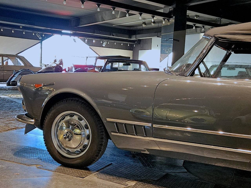 Alfa Romeo 2000 Spider - Coche: foto 4 Alfa Romeo 2000 Spider - Coche: foto 4