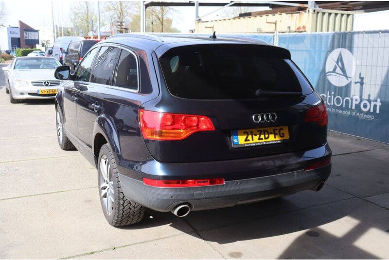 Audi Q7 - Sedan: foto 4 Audi Q7 - Sedan: foto 4