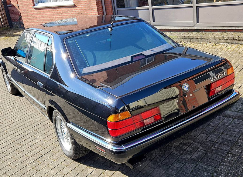 BMW 750IL - Sedan: foto 2 BMW 750IL - Sedan: foto 2