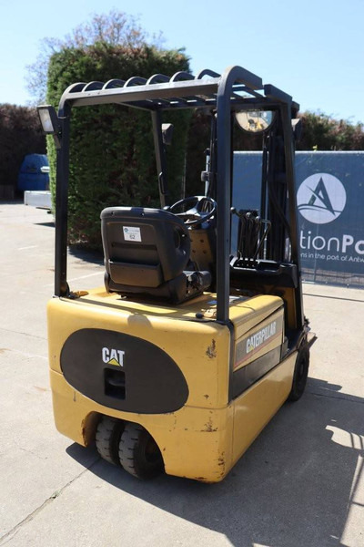 Caterpillar EP16KT - Carretilla elevadora eléctrica: foto 5 Caterpillar EP16KT - Carretilla elevadora eléctrica: foto 5