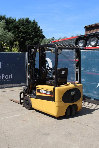 Caterpillar EP16KT - Carretilla elevadora eléctrica: foto 3 Caterpillar EP16KT - Carretilla elevadora eléctrica: foto 3