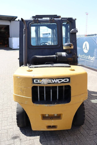 Daewoo D40S-2 - Carretilla elevadora diésel: foto 5 Daewoo D40S-2 - Carretilla elevadora diésel: foto 5