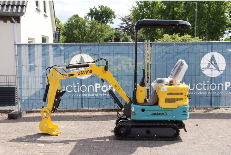 DigMaster DM100 - Miniexcavadora: foto 2 DigMaster DM100 - Miniexcavadora: foto 2