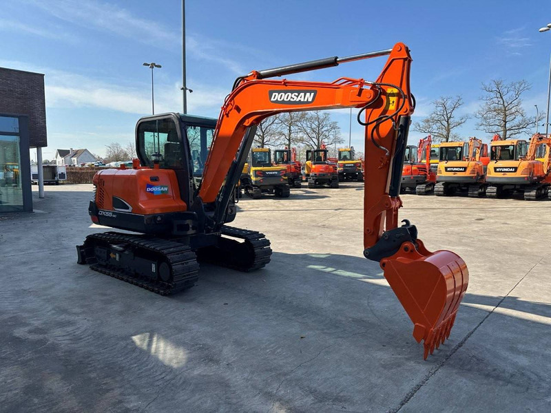 Doosan DX55-9C - Excavadora de cadenas: foto 3 Doosan DX55-9C - Excavadora de cadenas: foto 3
