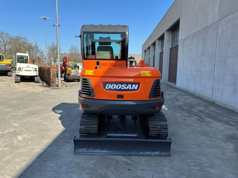 Doosan DX55-9C - Excavadora de cadenas: foto 5 Doosan DX55-9C - Excavadora de cadenas: foto 5