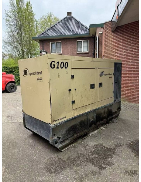 Doosan G100 - Generador industriale: foto 2 Doosan G100 - Generador industriale: foto 2