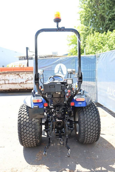 Farmtrac 25G Electric - Tractor: foto 4 Farmtrac 25G Electric - Tractor: foto 4