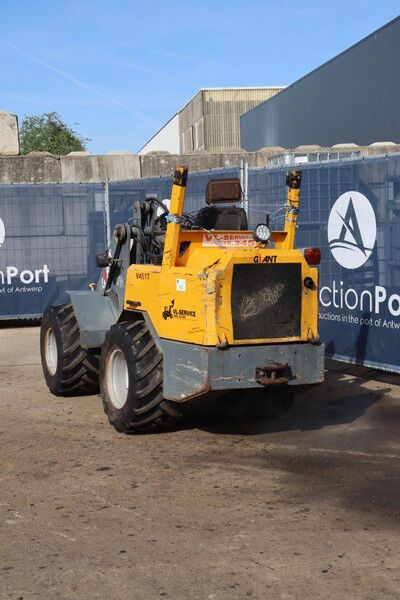 Giant V451T - Cargadora de ruedas: foto 4 Giant V451T - Cargadora de ruedas: foto 4