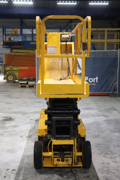 Grove - Plataforma de tijeras: foto 5 Grove - Plataforma de tijeras: foto 5