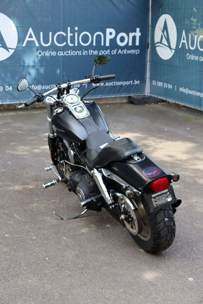 Harley-Davidson Dyna Fat Bob - Motocicleta: foto 5 Harley-Davidson Dyna Fat Bob - Motocicleta: foto 5