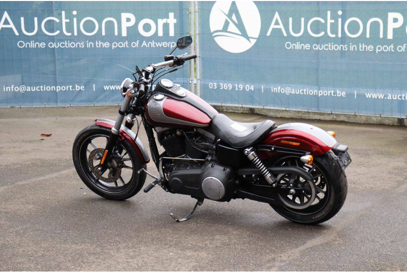 Harley-Davidson Dyna Street Bob - Motocicleta: foto 3 Harley-Davidson Dyna Street Bob - Motocicleta: foto 3