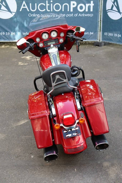 Harley-Davidson Street Glide Touring - Motocicleta: foto 5 Harley-Davidson Street Glide Touring - Motocicleta: foto 5